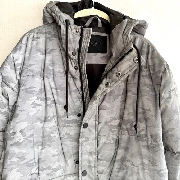 Men's Gray Reflective Camo Puffer Jacket - Sz M - Picture 2 of 9
